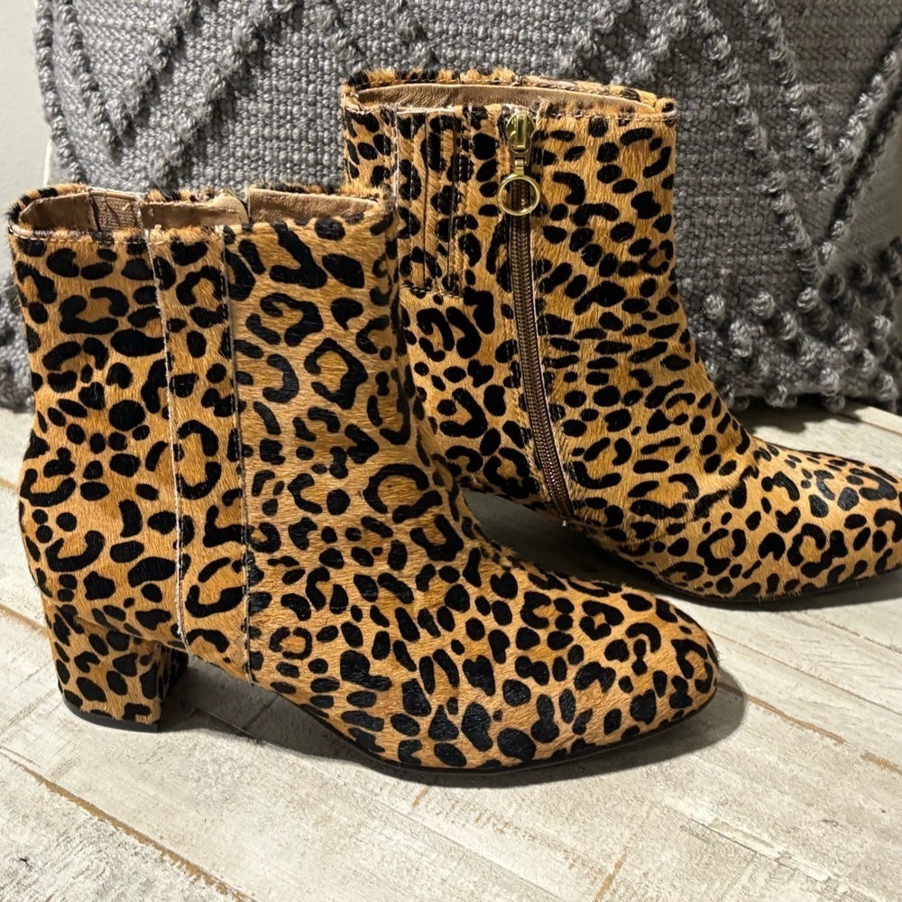 ❤️Earth Sparta Leopard Print Ankle Boots-Sz 8.5 - Picture 1 of 7